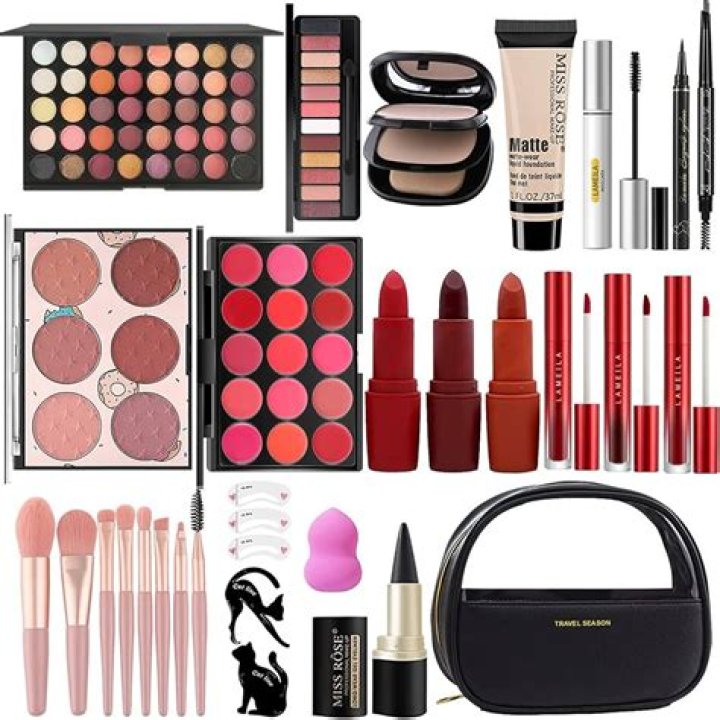 10 Best Makeup Kits That Will Simplify Your Makeup Routine