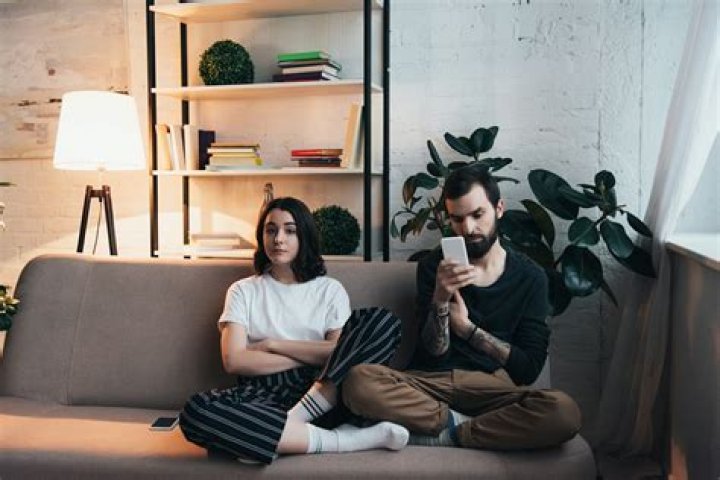 11 Social Media Habits That Could Mean Your Partner's Cheating