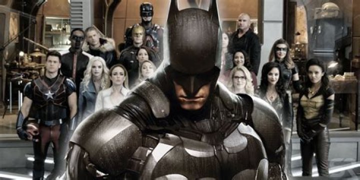 11 Times the Arrowverse Has Referenced Batman