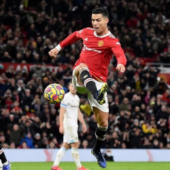12 Reasons Why Ronaldo is the Best [2023 Update]