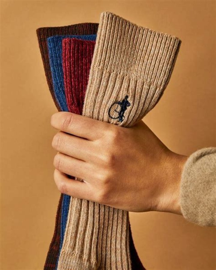 13 Best Boot Socks For Men For All Seasons 2024