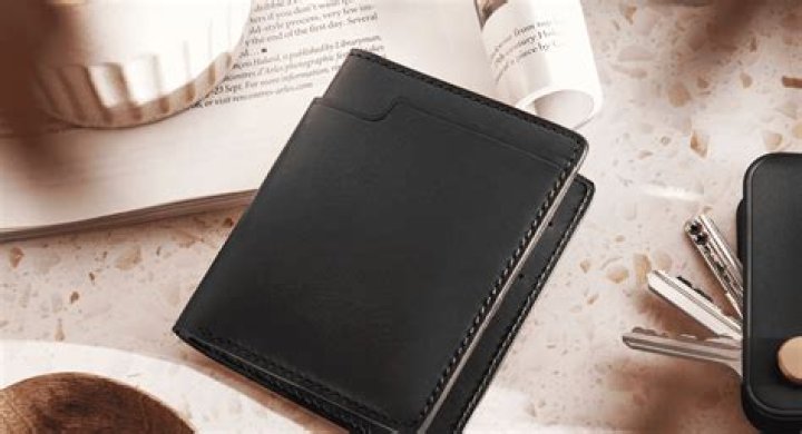 15 Best Luxury Wallets for Men That Add a Stylish Appeal to Your Personality
