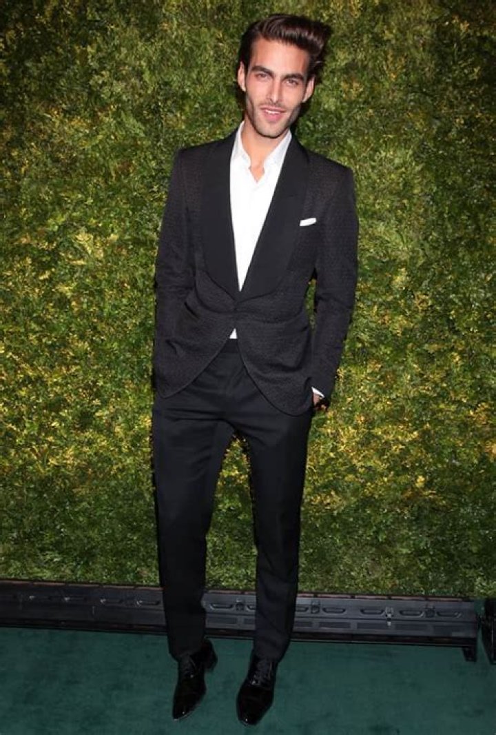 15 Ways To Dress Like Jon Kortajarena