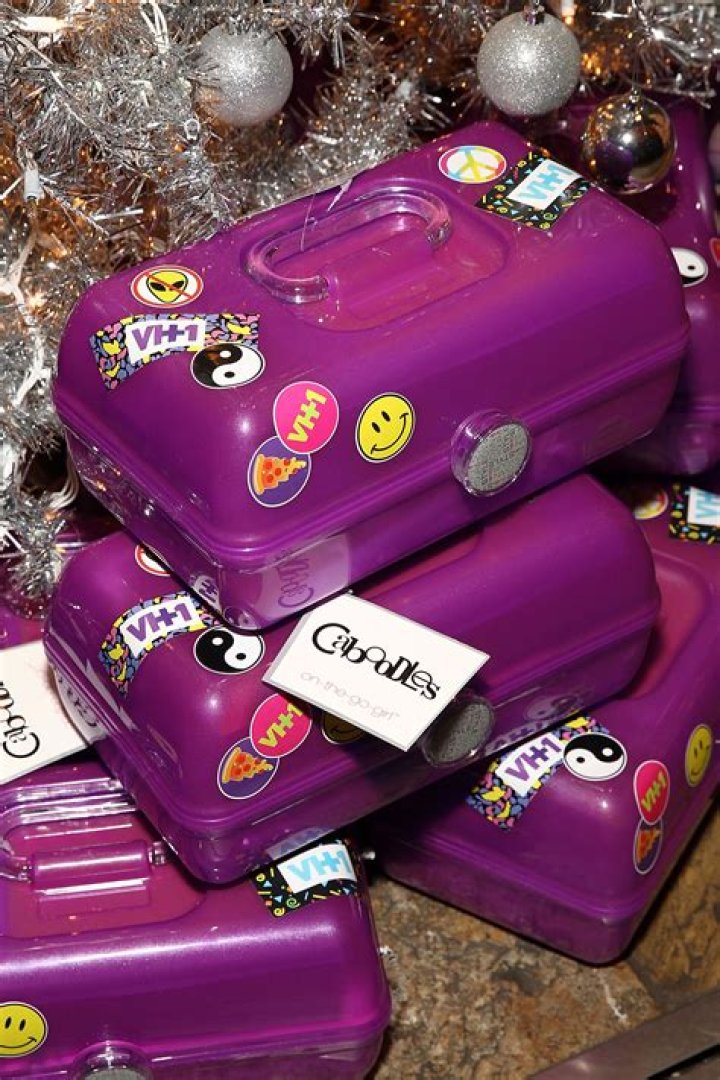 17 Things All '90s Kids Stored In Their Caboodles, Because You Could Never Have Too Many Flavors Of Lip Smackers