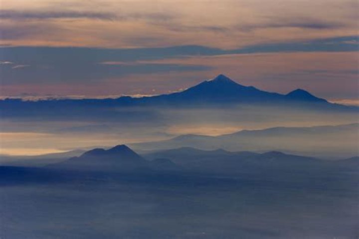 2 people are dead and 1 is missing in climbing accident on Mexico’s highest peak