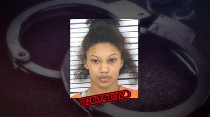 20-year-old sought in Rock Island stabbing incident