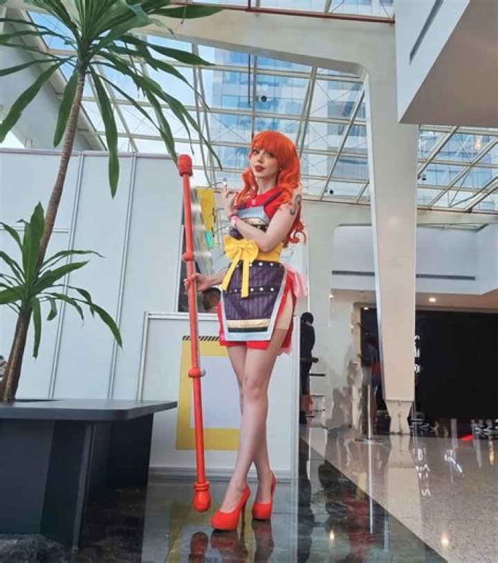 25 Best Nami Cosplays Of All Time