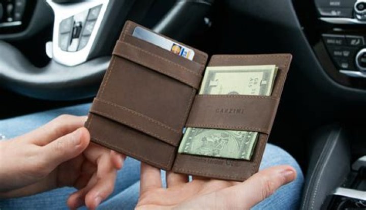 5 Best Magic Wallets For Men – Streamlined Storage For 2024