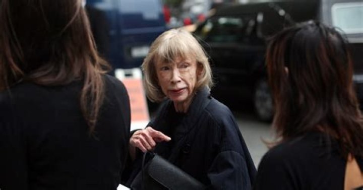 6 Joan Didion Quotes About Loss, Love, and Trying Like Hell to Understand Your Own Mind