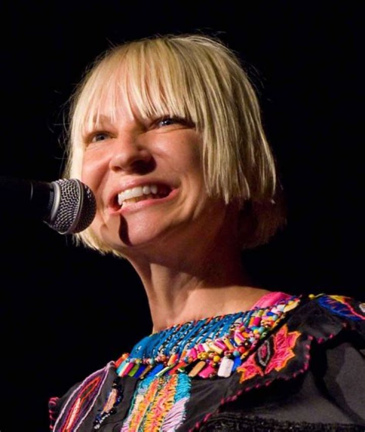 60 Singers Who Are Sagittarius
