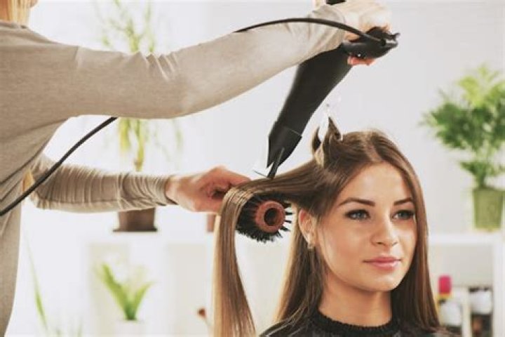 7 Things Hairstylists Wish You Would Do Before Your Next Salon Visit