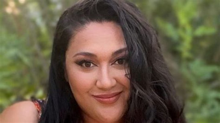 90 Day Fiance: Kalani Faagata in black off-shoulder dress is excited about pumpkin season
