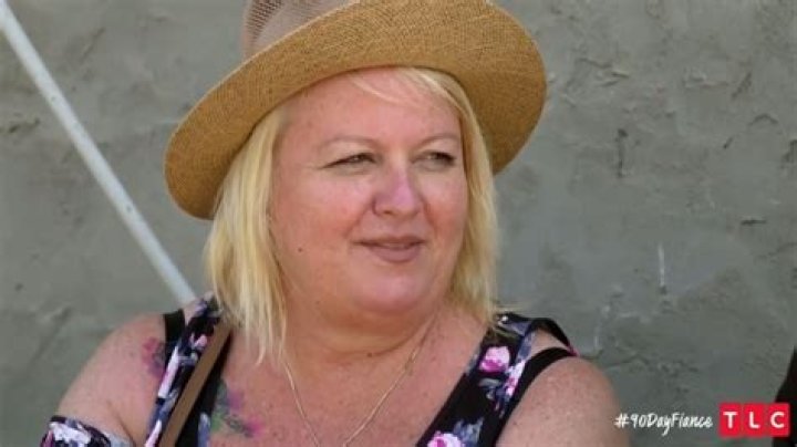 90 Day Fiance: Laura Jallali reveals she’s back in Canada, living with Liam