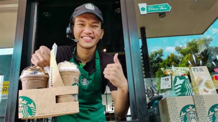 A Teenage Girl Tried To Ride Her Horse Through A Starbucks Drive-Through & Naturally Has Become A National Hero