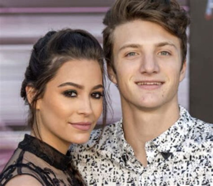 Age, Height, Boyfriend, Net Worth, Family