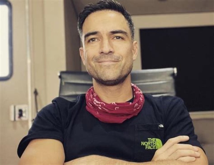 Age, Net Worth, Wife, Family, & Biography of Alfonso Herrera