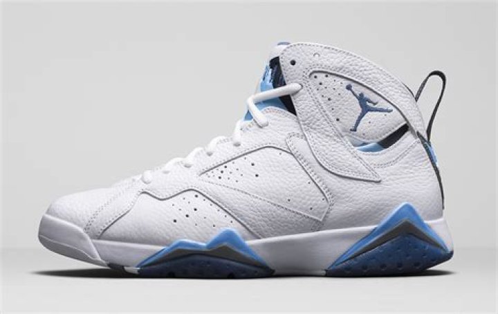 Air Jordan 7 Retro “French Blue”