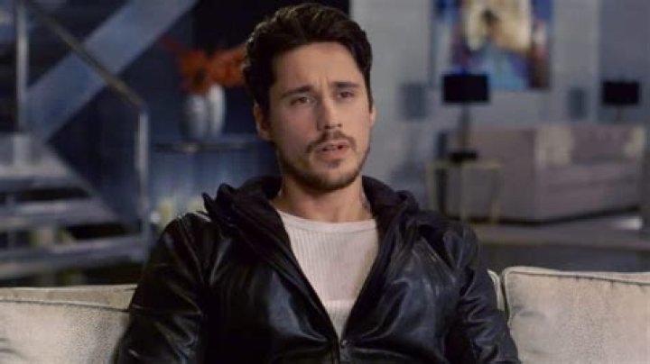 All About Peter Gadiot - James Valdez on 'Queen of the South'