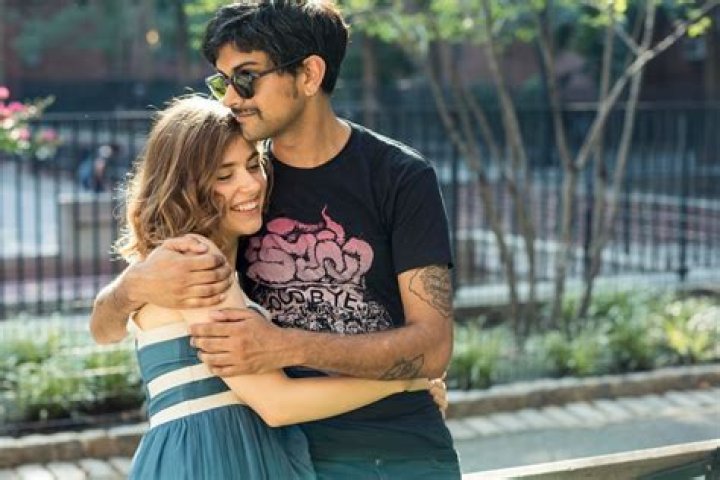 Am I In Love Or In A Relationship For Convenience? 6 Major Differences Between True Love And Comfort, According To Experts