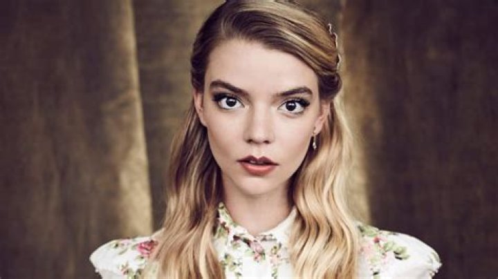 Anya Taylor-Joy (Actress) Wiki, Biography, Age, Boyfriend, Family, Facts and More