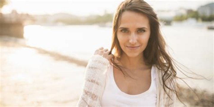 Are Beautiful Women Difficult To Approach?