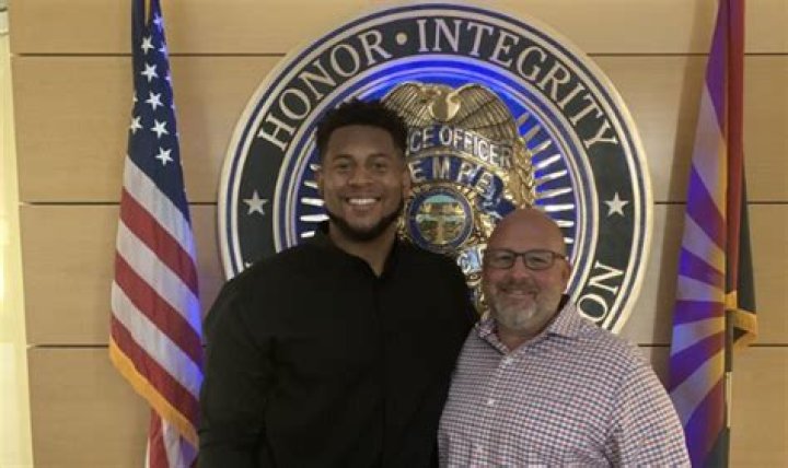 Arizona Police honors Justin Herron as a Hero for stopping an attempted sexual assault