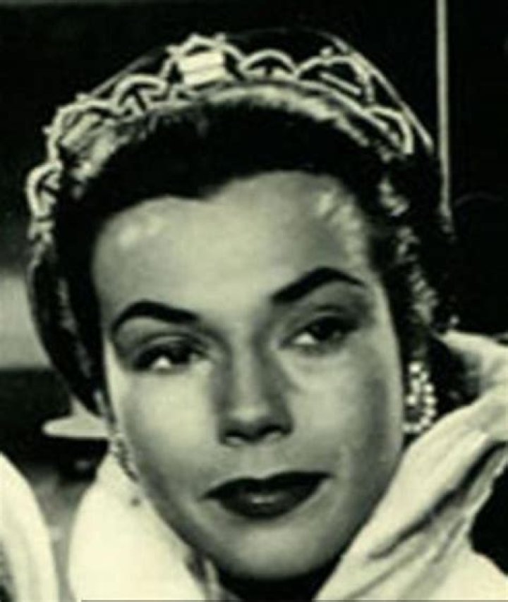 Articles by Mary Welch - Biography