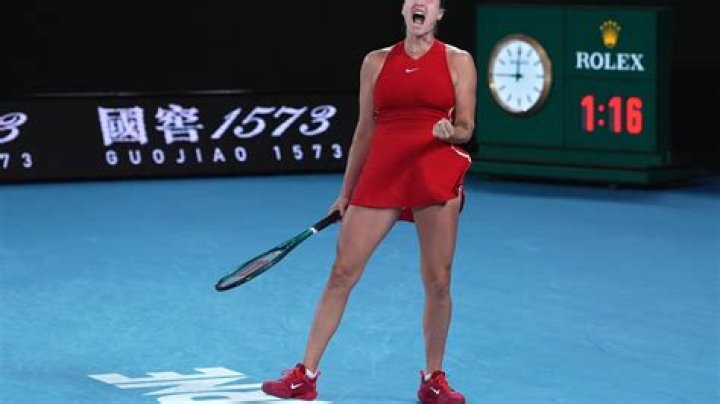Aryna Sabalenka wins second straight Australian Open title, beating Zheng Qinwen 6-3, 6-2