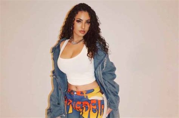Ash Kash (Instagram Star) Wiki, Biography, Age, Boyfriend, Family, Facts and More