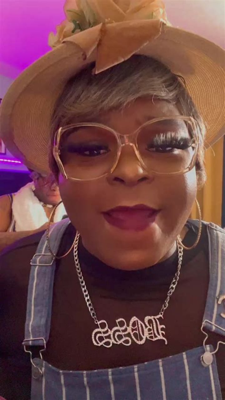 Auntie Petunia Obituary – Death: Social Media Influencer @Petunia Vz. Reba 101, Auntie Petunia Passes Away