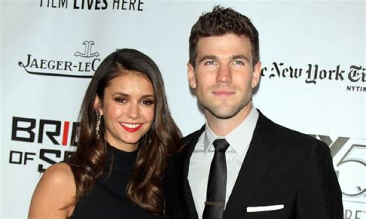 Austin Stowell: Is he gay? What He Have Girlfriend Or Boyfriend?