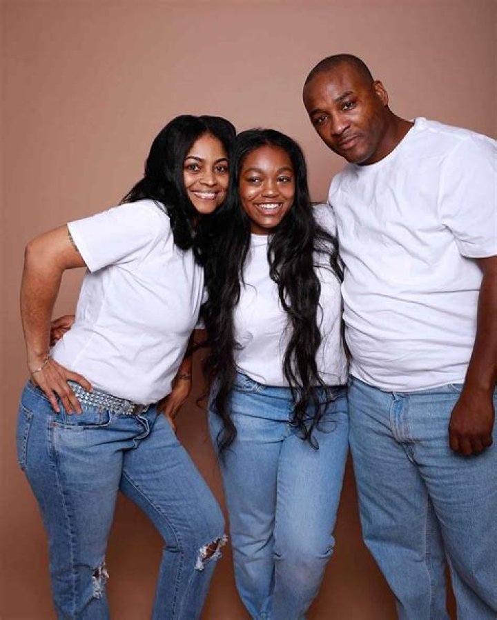 Azriel Clary (R. Kelly’s Ex Girlfriend): Where Is She Now? Bio, Early Life, Net Worth (2023) and More