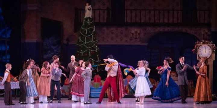 Ballet QC dancers bring ‘Nutcracker’ magic to QC schools