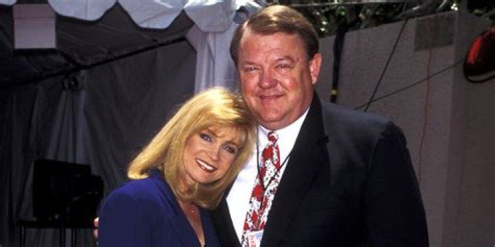 Barbara Mandrell - Age, Songs & Husband