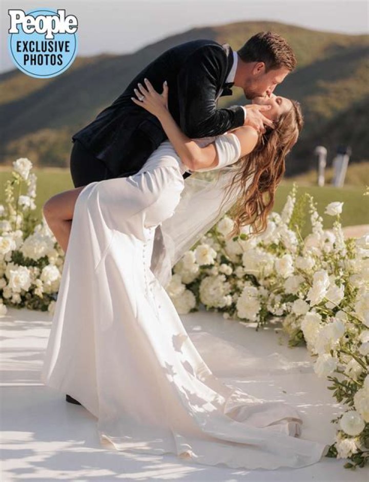 Big Brother alum shares engagement photos, wedding date