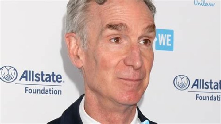 Bill Nye: Watch the Science Guy dance down runway at Blue Jacket Fashion Show during NY Fashion Week