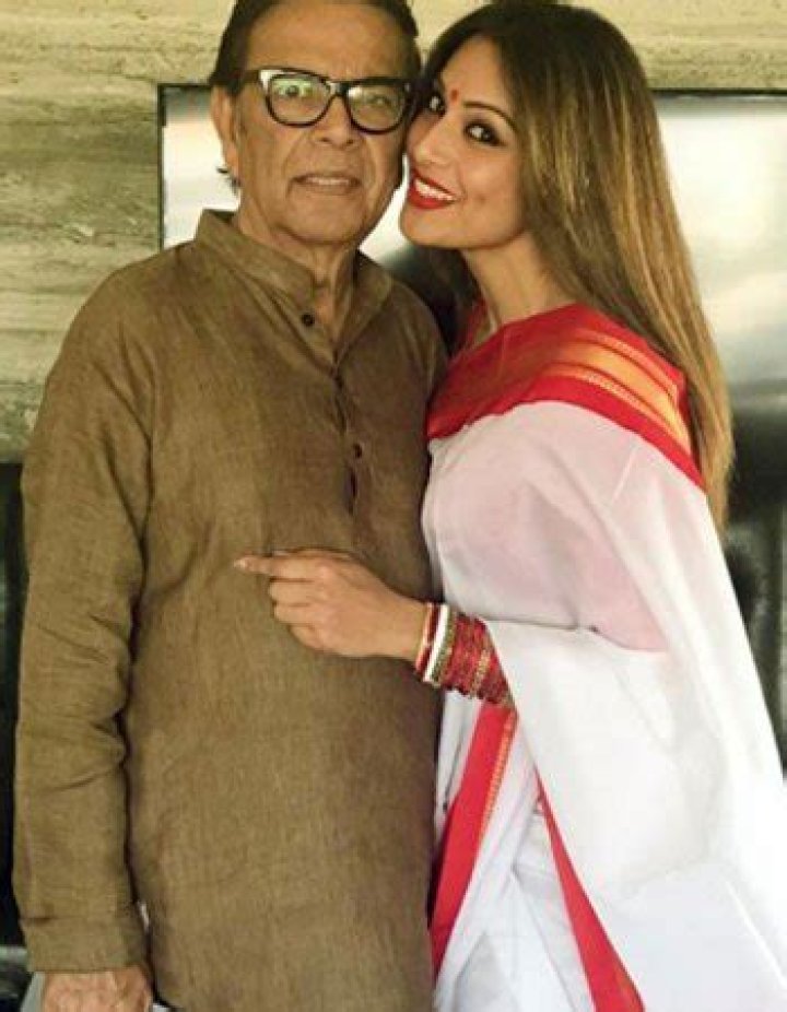 Bipasha Basu Age, Height, Husband, Family, Biography