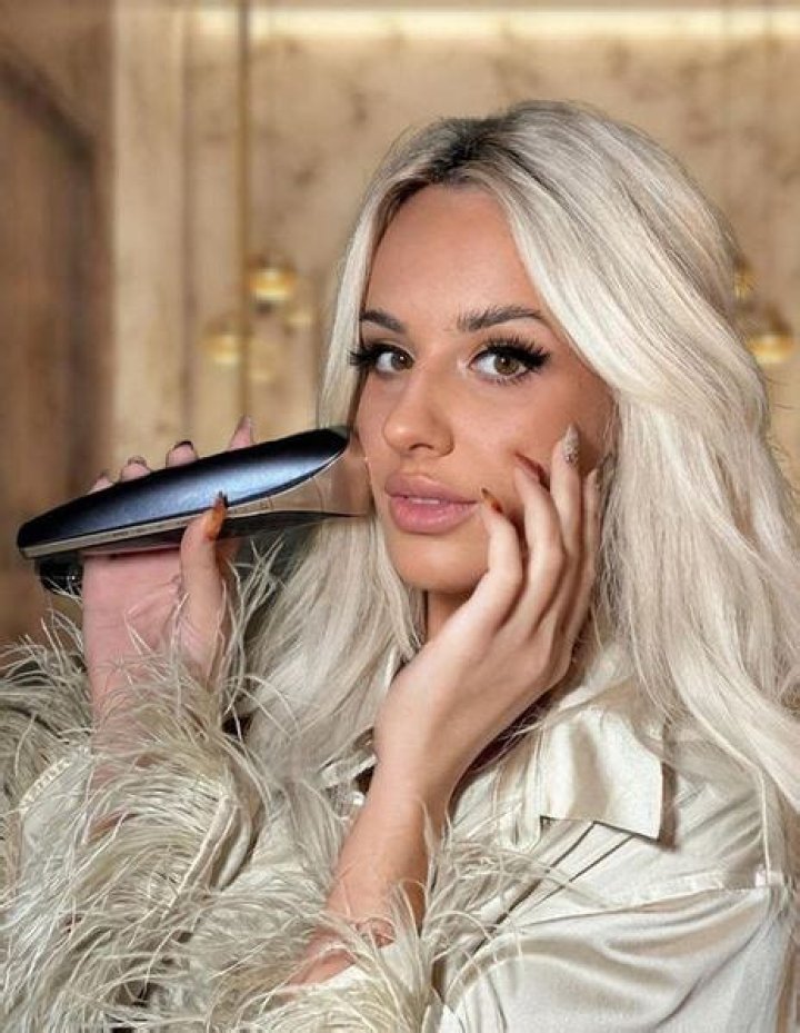 Blair Walnuts (TikTok Star) Wiki, Biography, Age, Boyfriend, Family, Facts and More