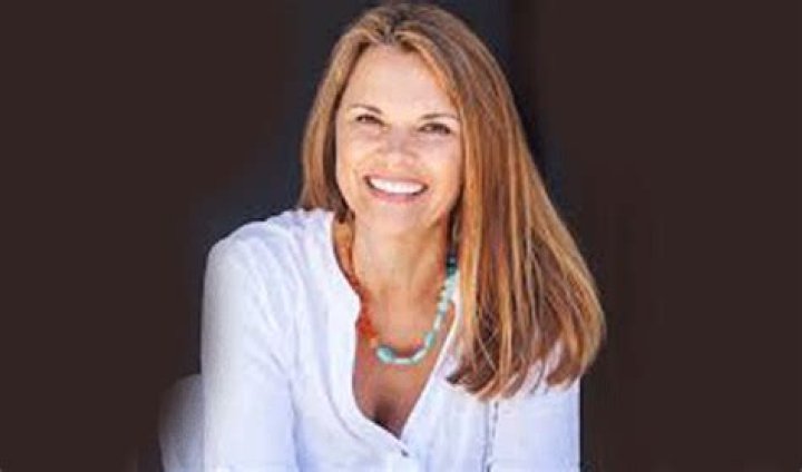 
Carol Huston Bio, Wiki, Net Worth, Age, Height, Married & Wife