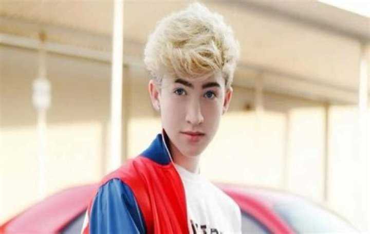 Cash Baker (POP Singer) Wiki, Biography, Age, Girlfriends, Family, Facts, and Many More.
