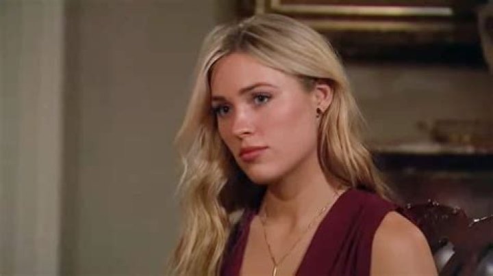 Cassie Randolph gives her fans a dose of her Reality vs her Instagram ready looks