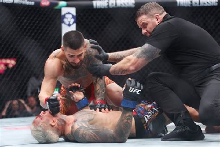 Charles Oliveira Injury Report: Will the Former Champ Pull Out of His Major UFC 300 Fight?