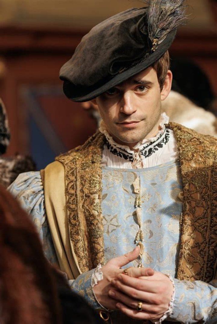 Charlie Rowe (Actor) Wiki, Biography, Age, Girlfriends, Family, Facts and More