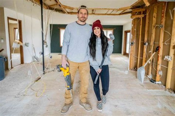 Chelsea Houska shows off Cole DeBoer’s mullet as the Teen Mom 2 star prepares for family photos