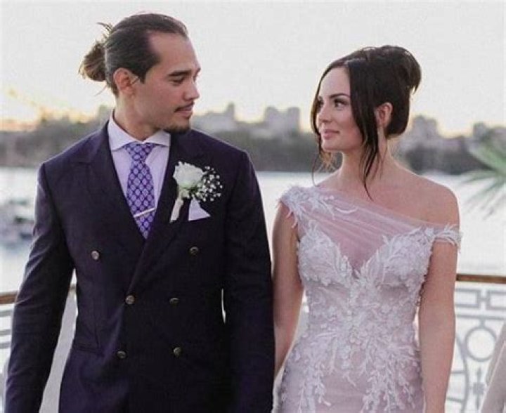 
Chloe Morello Bio, Career, Marriage, Relationship, Husband & Net Worth
