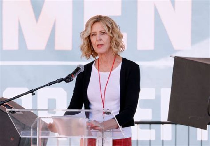 Christine Lahti Biography, Age, Height, Husband, Net Worth, Family