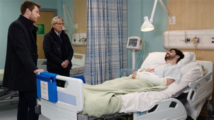 Coronation Street fans distracted by Adam Barlow blunder as he flees hospital after surgery