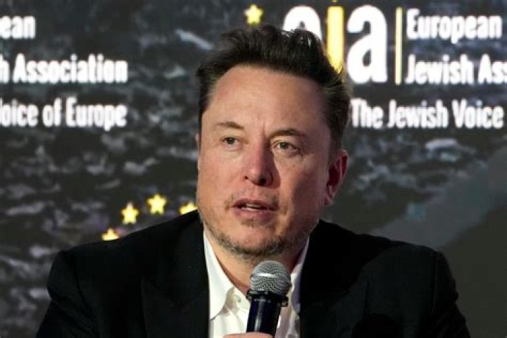 Court takes new look at whether Musk post illegally threatened workers with loss of stock options
