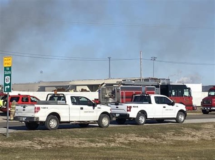 Crews battle structure fire for 7 hours at Muscatine Metals