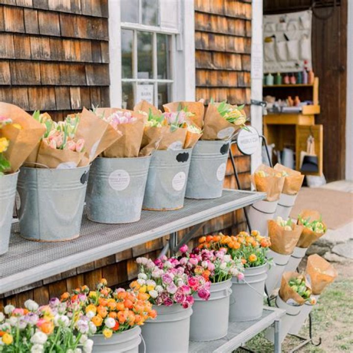 Cross Street Flower Farm Artisan Market